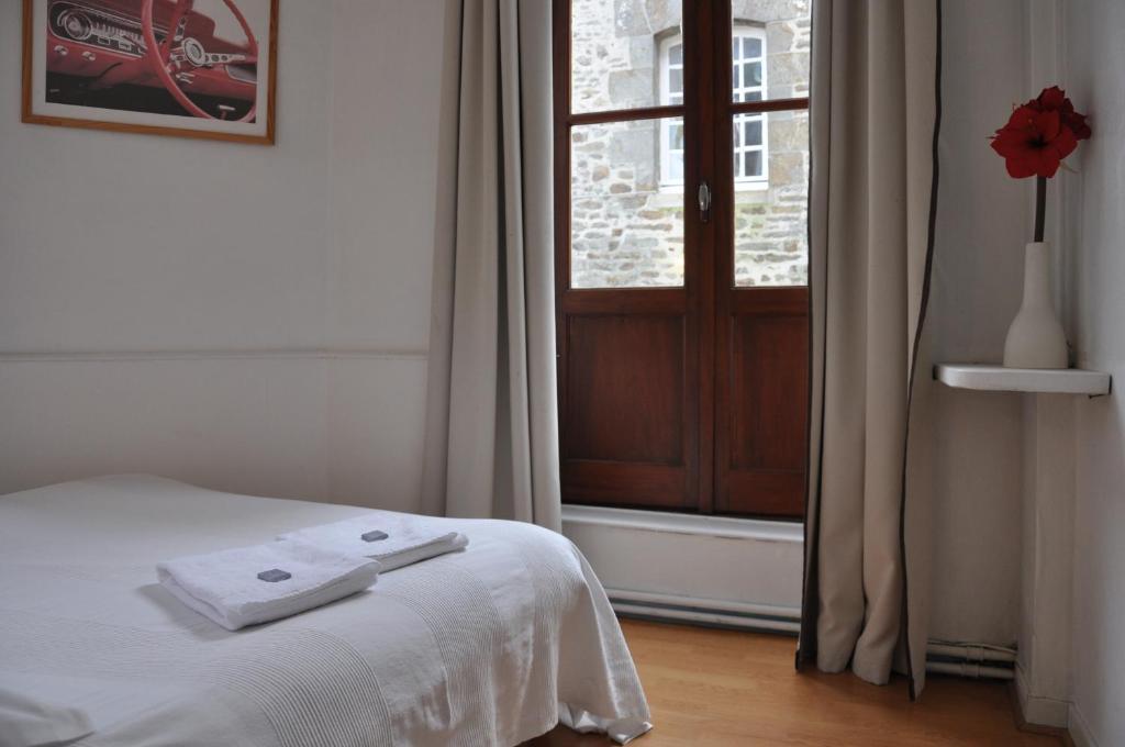 Cafe Hotel Du Theatre Dinan Luaran gambar
