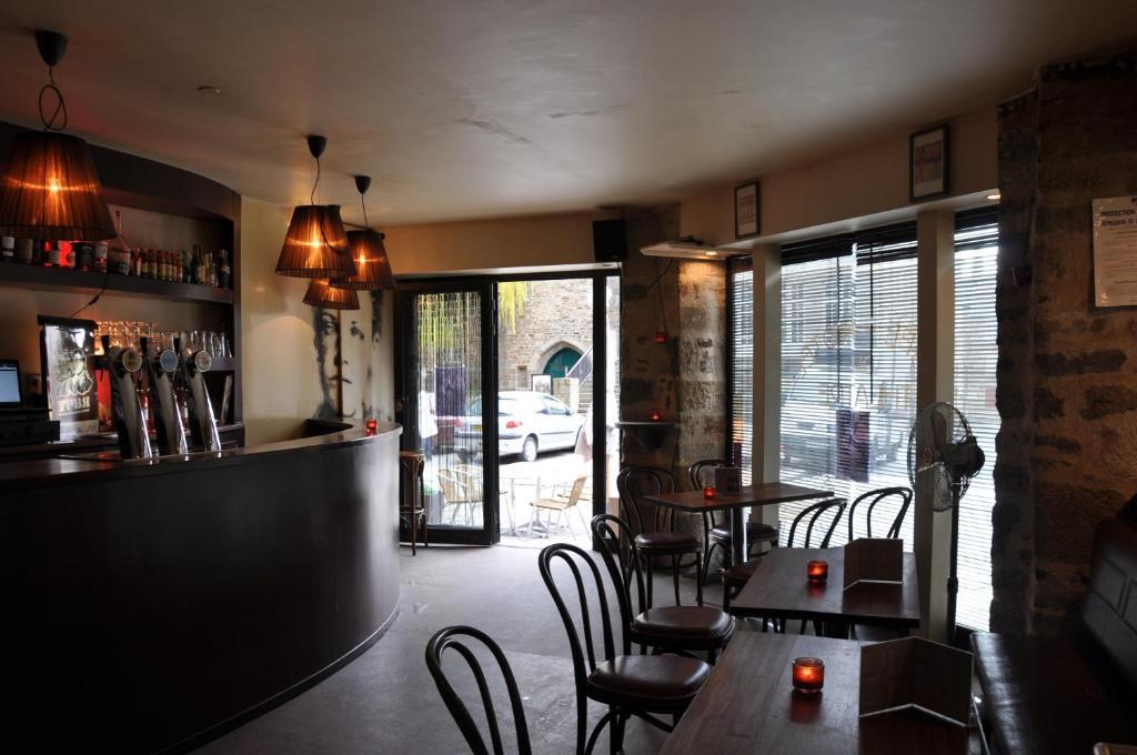 Cafe Hotel Du Theatre Dinan Luaran gambar
